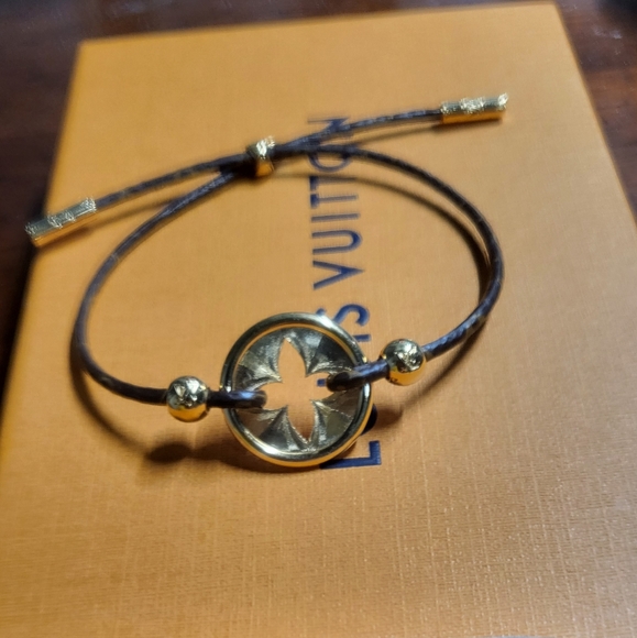 Louis vuitton leather bracelet - Picture 8 of 8